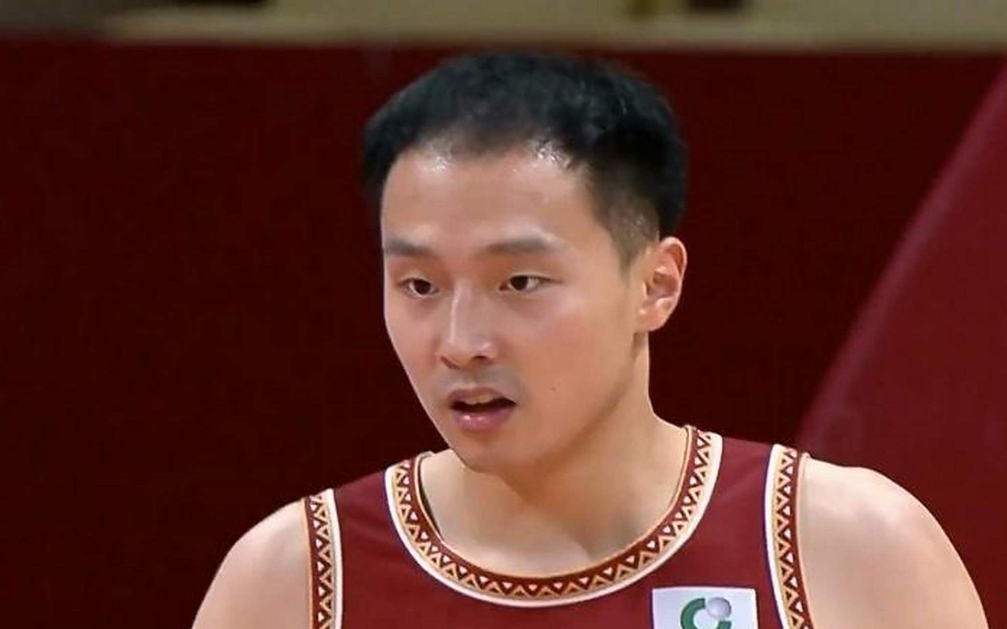鬧劇結(jié)束！王奕博三年頂薪加盟青島，并承諾為浙江打全運會！
