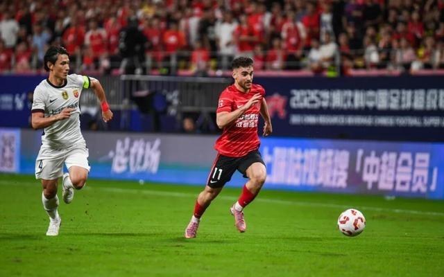 力壓申花、國安，成都蓉城登頂中超！