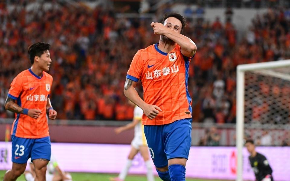 泰山6戰(zhàn)不??！5戰(zhàn)申花不勝，卡扎戴帽王大雷送點(diǎn)，延續(xù)3魔咒